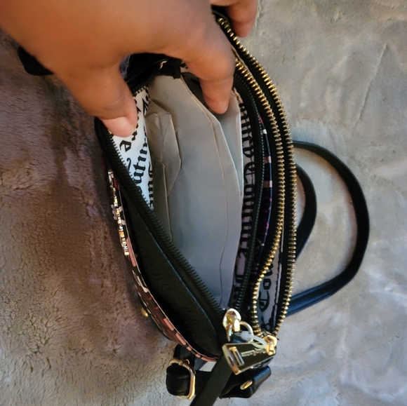 #29. NWT. Juicy Couture crossbody purse and wallet. - Picture 7 of 7